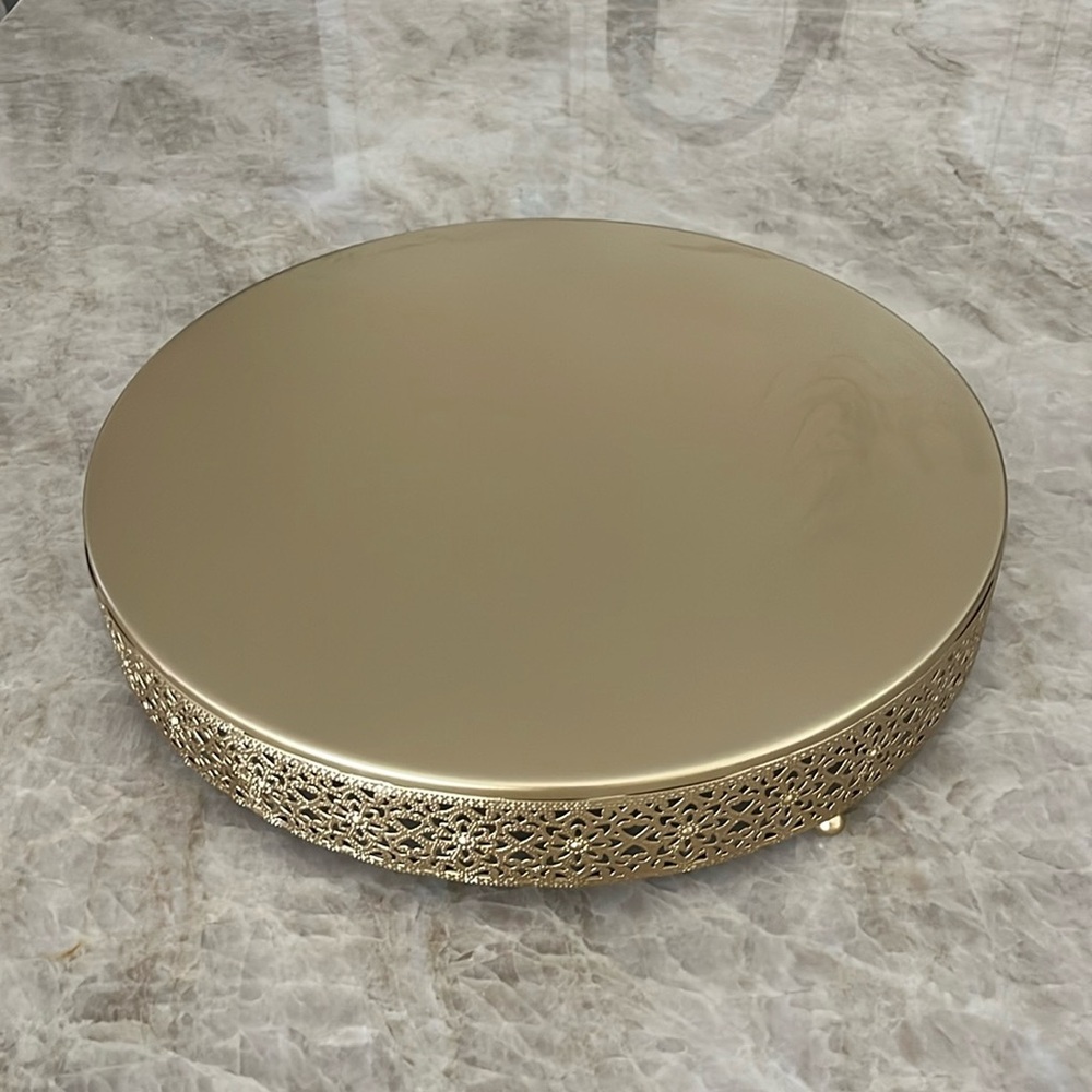 Gold color cake display.